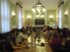 6. септембар 2012. Потпредседник Народне скупштине проф. др Жарко Кораћ у разговору са представницима организације Омладински одбор за образовање